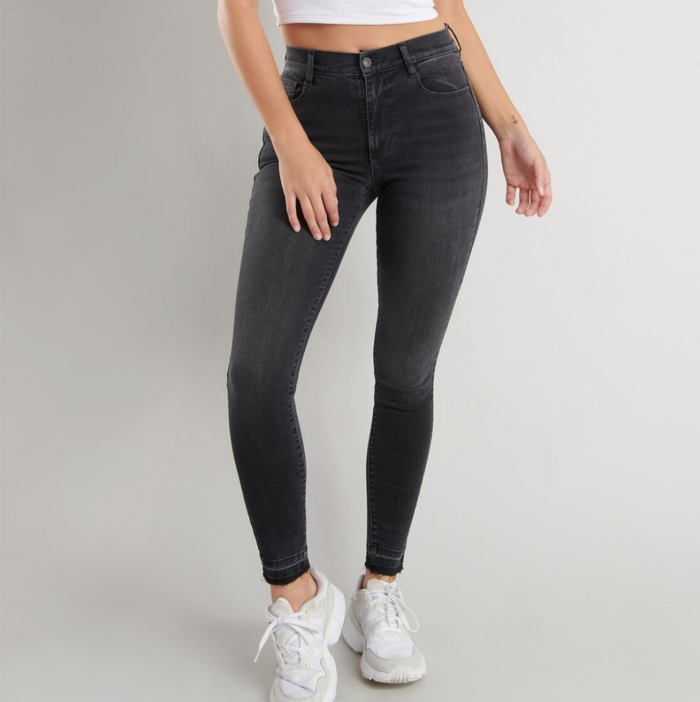 GARAGE ☆ High Waist Jegging in washed out black like new